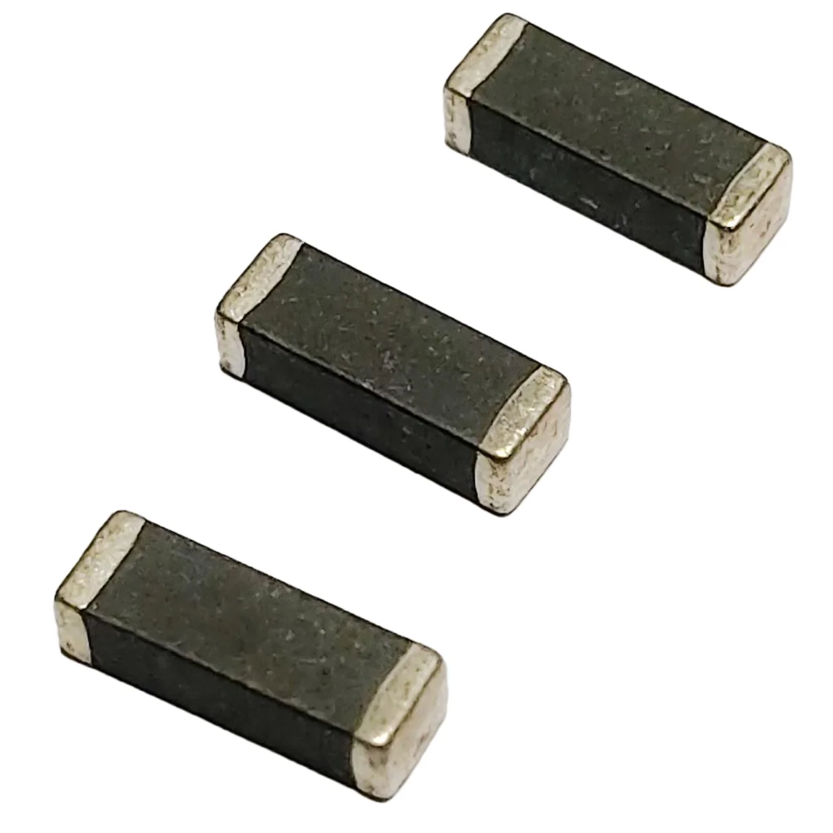 IC0603B820R-10